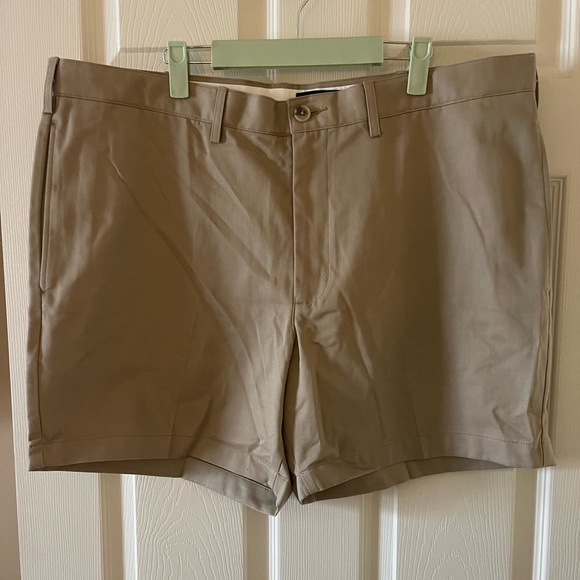 Lands’ End shorts • Mens size 40 - Picture 1 of 6
